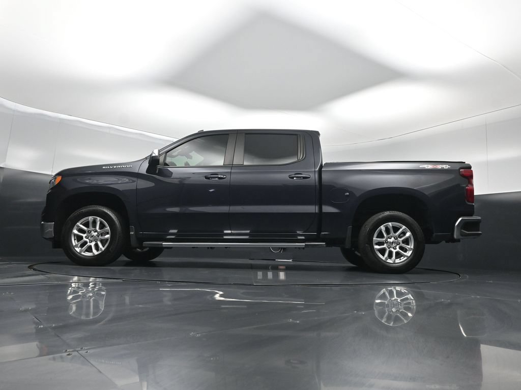 Used 2023 Chevrolet Silverado 1500 LT AWD/4WD image 8