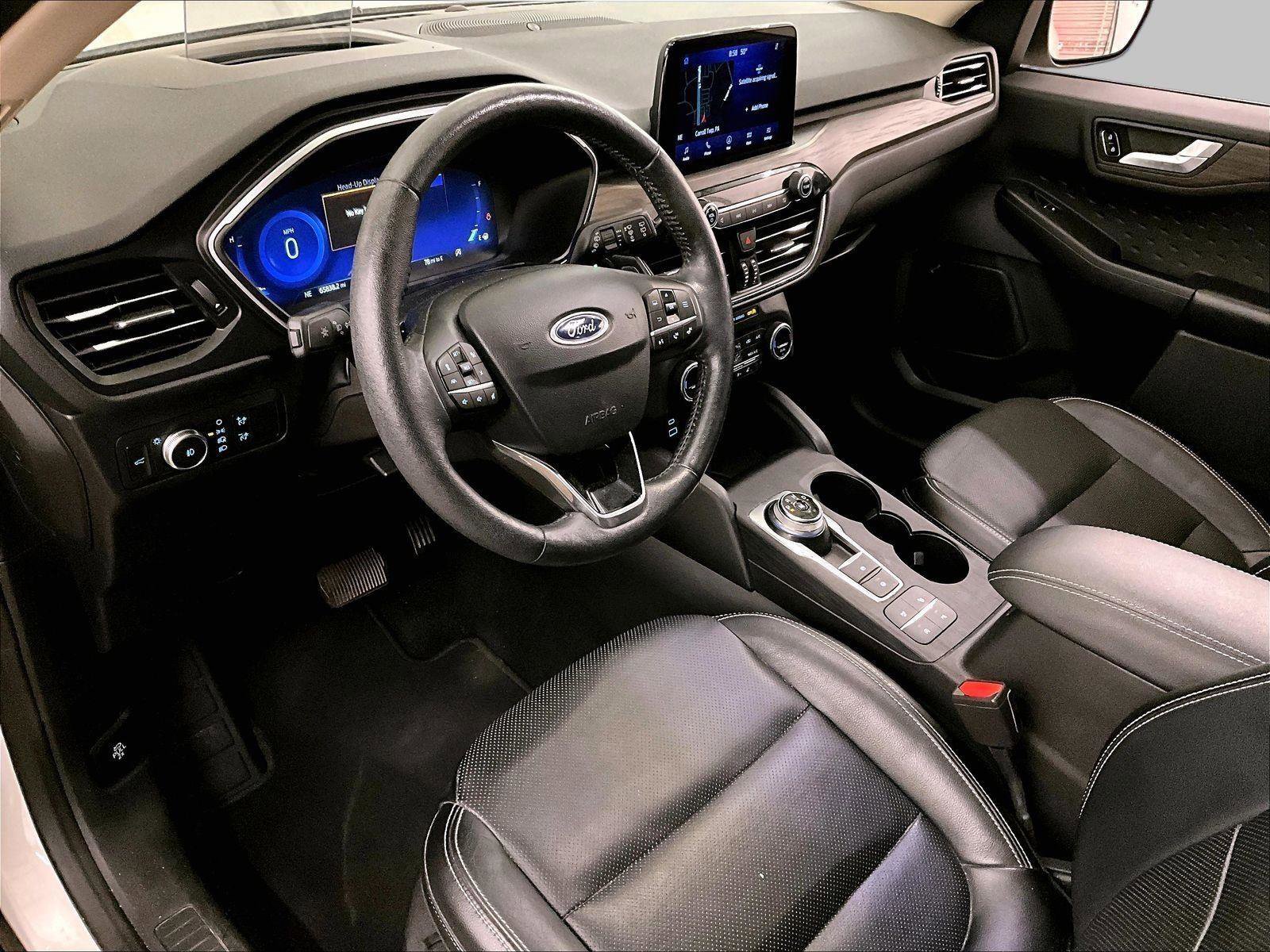 Certified 2020 Ford Escape Titanium w/ Titanium Premium Package 2.0 AWD/4WD image 12