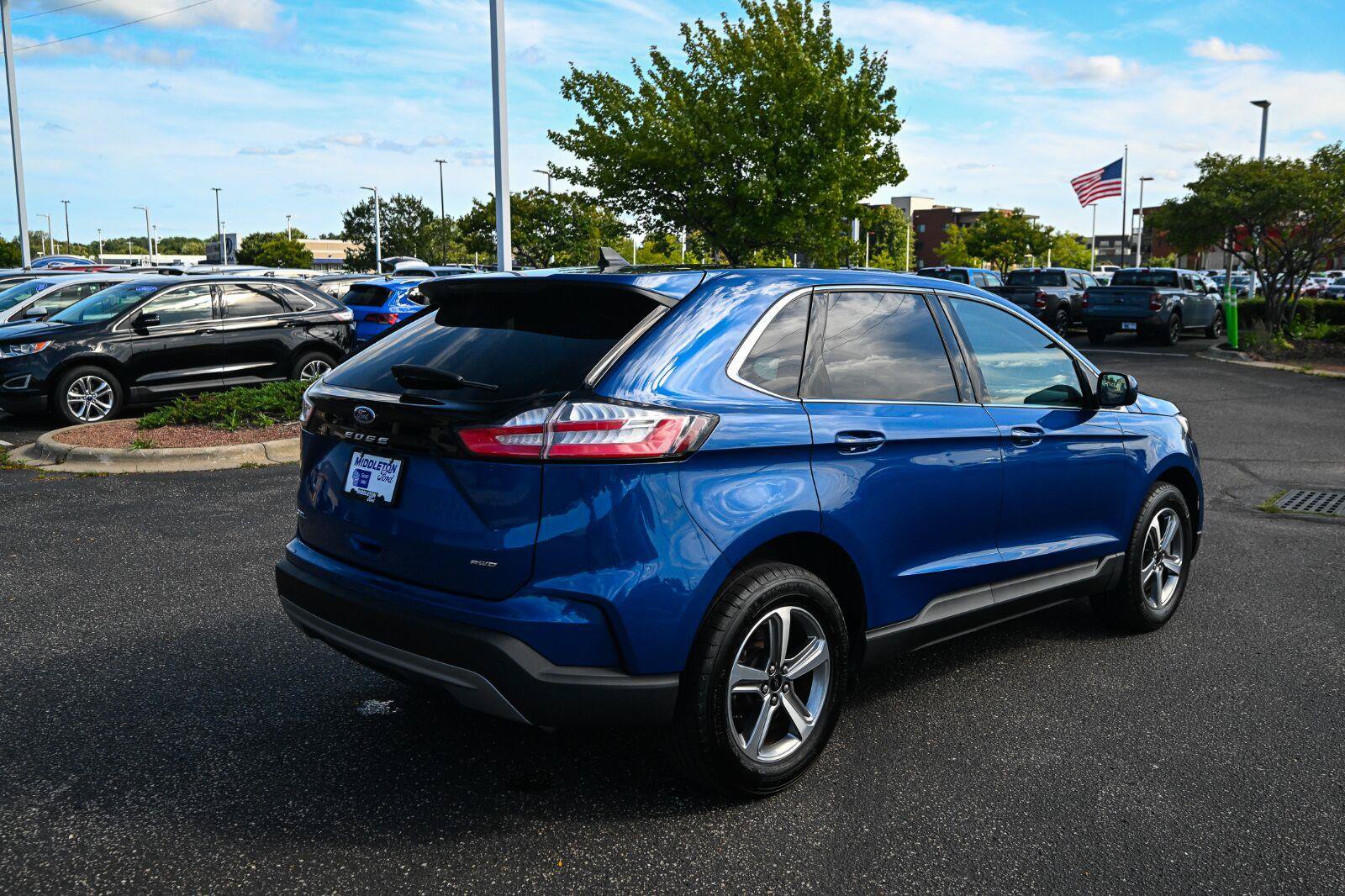 Certified 2024 Ford Edge SEL w/ Convenience Package AWD/4WD image 5