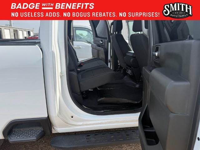 Used 2022 Chevrolet Silverado 2500 Custom w/ Custom Value Package AWD/4WD image 12