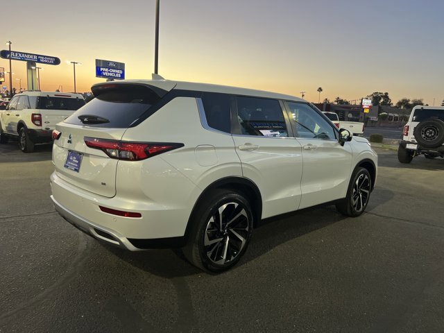 Used 2022 Mitsubishi Outlander SE FWD image 4