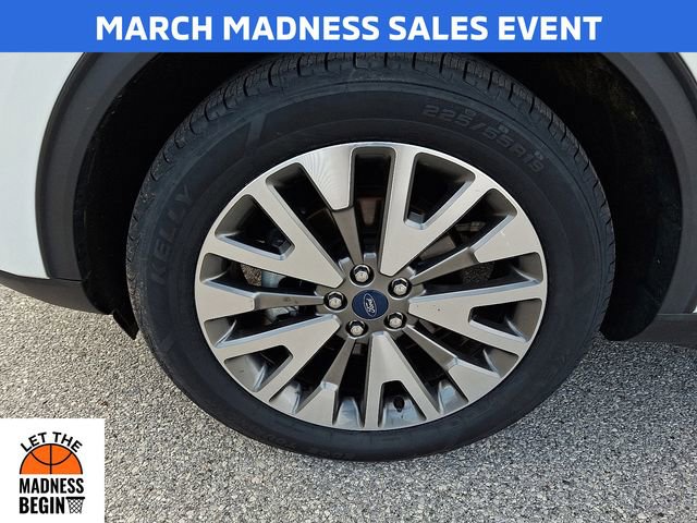 Certified 2022 Ford Escape Titanium w/ Class II Trailer Tow Package image 28