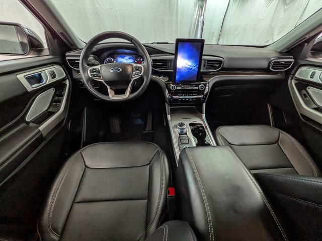 Certified 2024 Ford Explorer Limited w/ Limited Technology Package AWD/4WD image 11