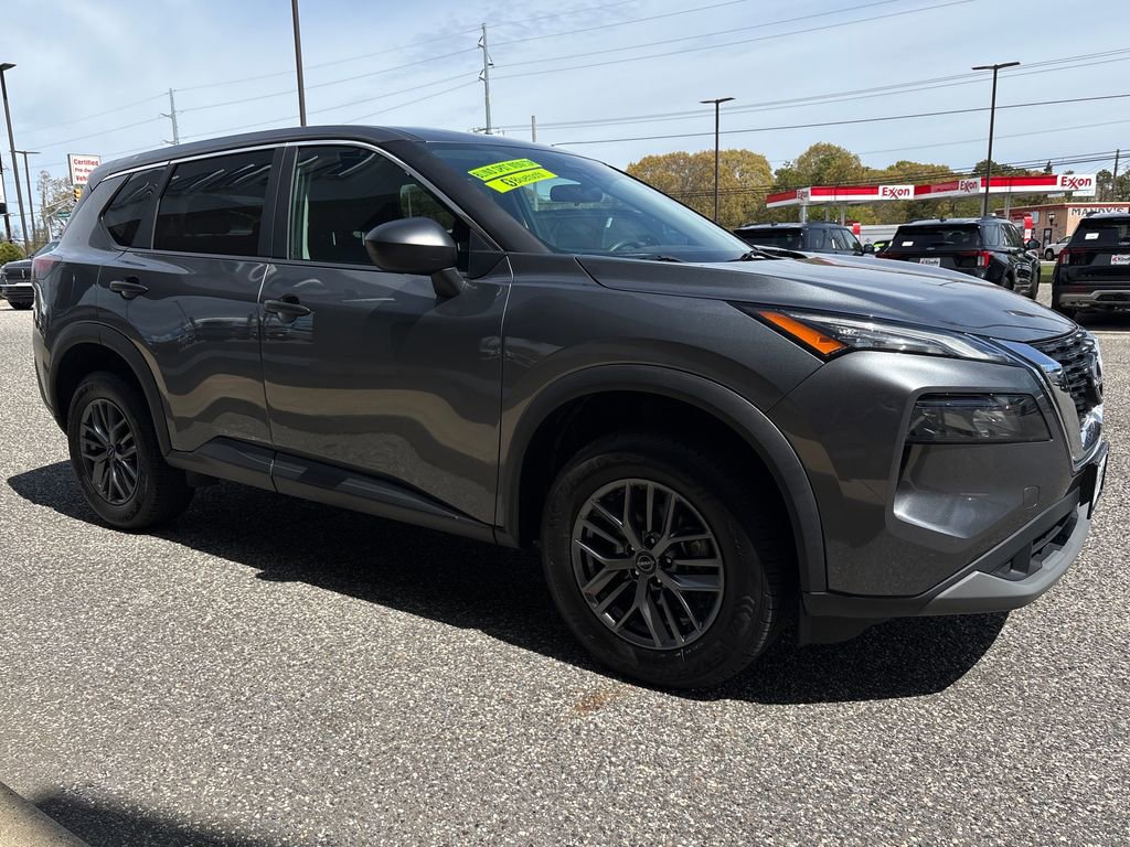 Used 2023 Nissan Rogue S AWD/4WD image 6