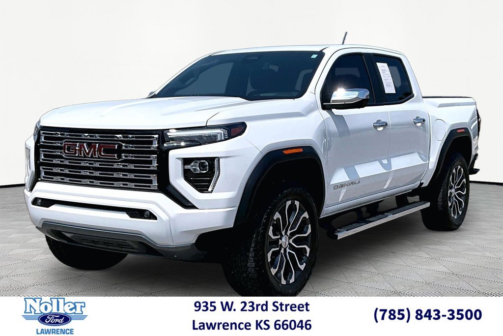 Used 2024 GMC Canyon Denali AWD/4WD image 1
