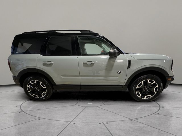 Certified 2021 Ford Bronco Sport Outer Banks w/ Outer Banks Package AWD/4WD image 2