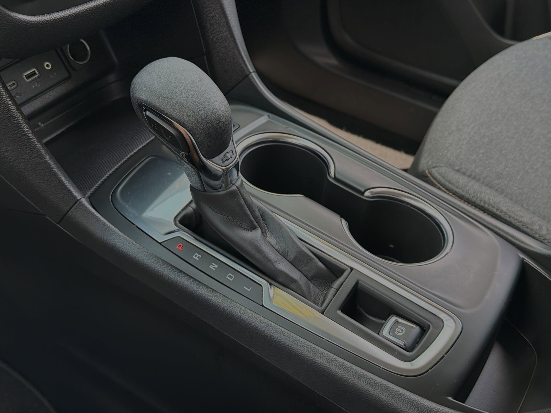 Used 2024 Chevrolet Equinox LT FWD image 19