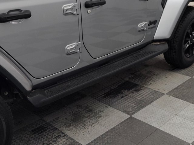 Used 2021 Jeep Wrangler Unlimited Sahara AWD/4WD image 13