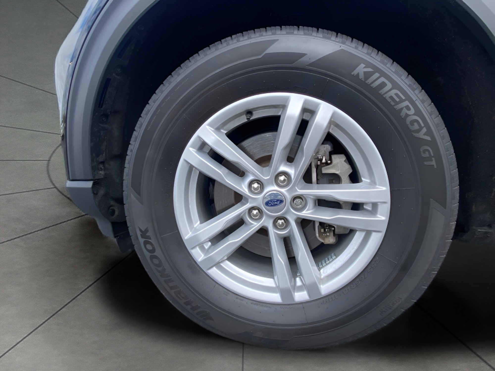 Certified 2024 Ford Explorer XLT AWD/4WD image 9