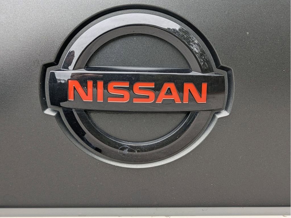 Used 2022 Nissan Titan PRO-4X image 8