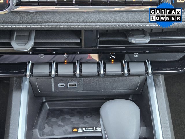 Used 2025 Chevrolet Colorado LT w/ LT Convenience Package image 17