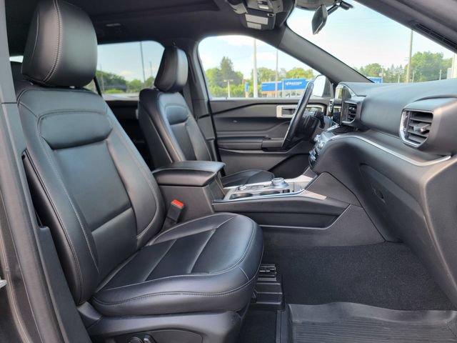 Certified 2020 Ford Explorer XLT w/ Equipment Group 202A AWD/4WD image 25