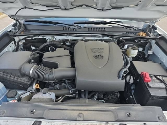 Used 2023 Toyota Tacoma SR AWD/4WD image 9