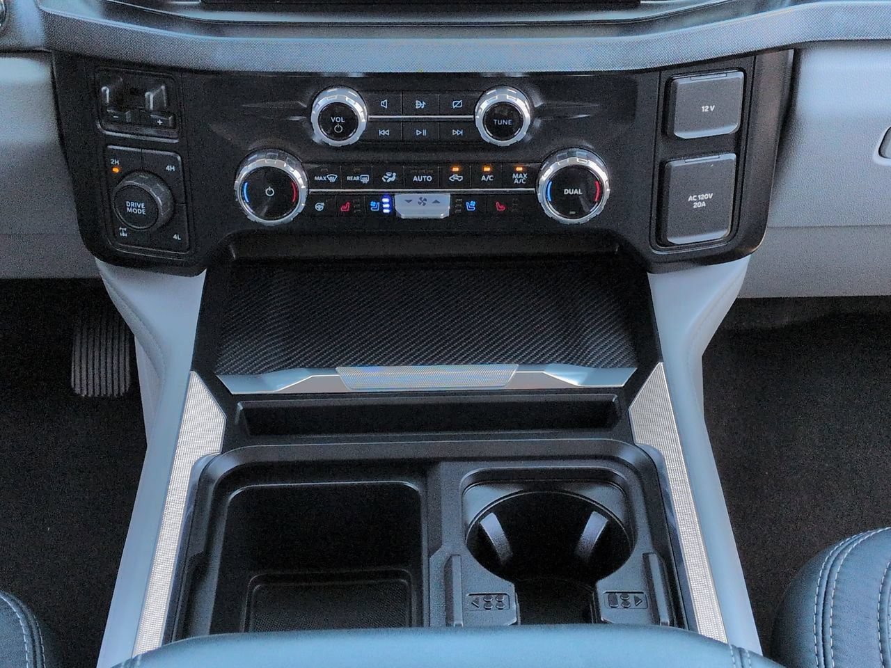 Certified 2024 Ford F250 Limited w/ FX4 Off-Road Package AWD/4WD image 19