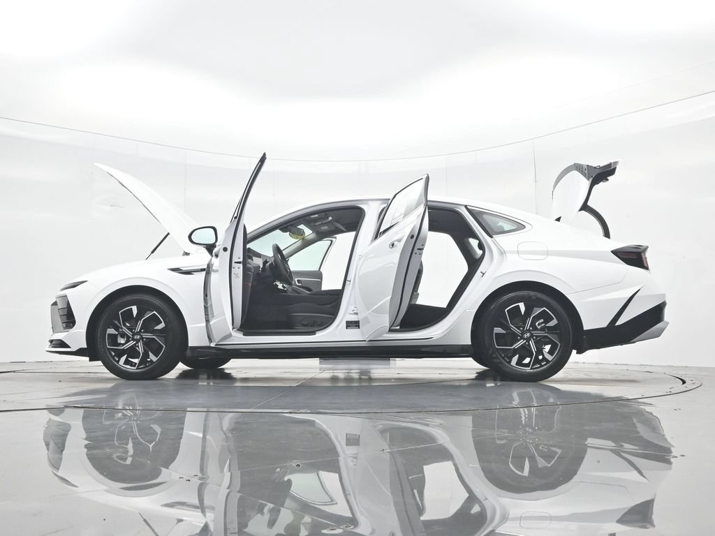 Used 2025 Hyundai Sonata SEL FWD image 59