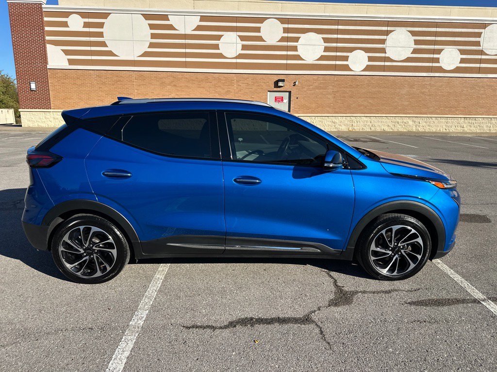 Used 2023 Chevrolet Bolt EUV Premier image 6