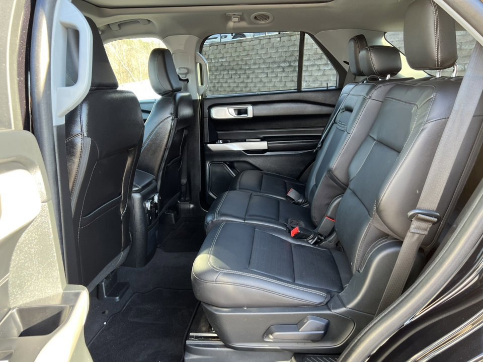 Certified 2023 Ford Explorer Limited w/ Limited Technology Package image 8