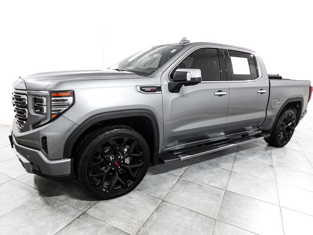 Used 2023 GMC Sierra 1500 Denali w/ Technology Package AWD/4WD image 4