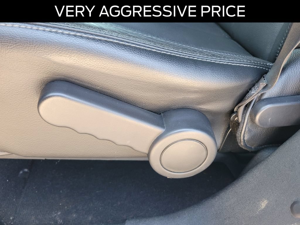 Used 2018 Jeep Wrangler Unlimited Sahara AWD/4WD image 18