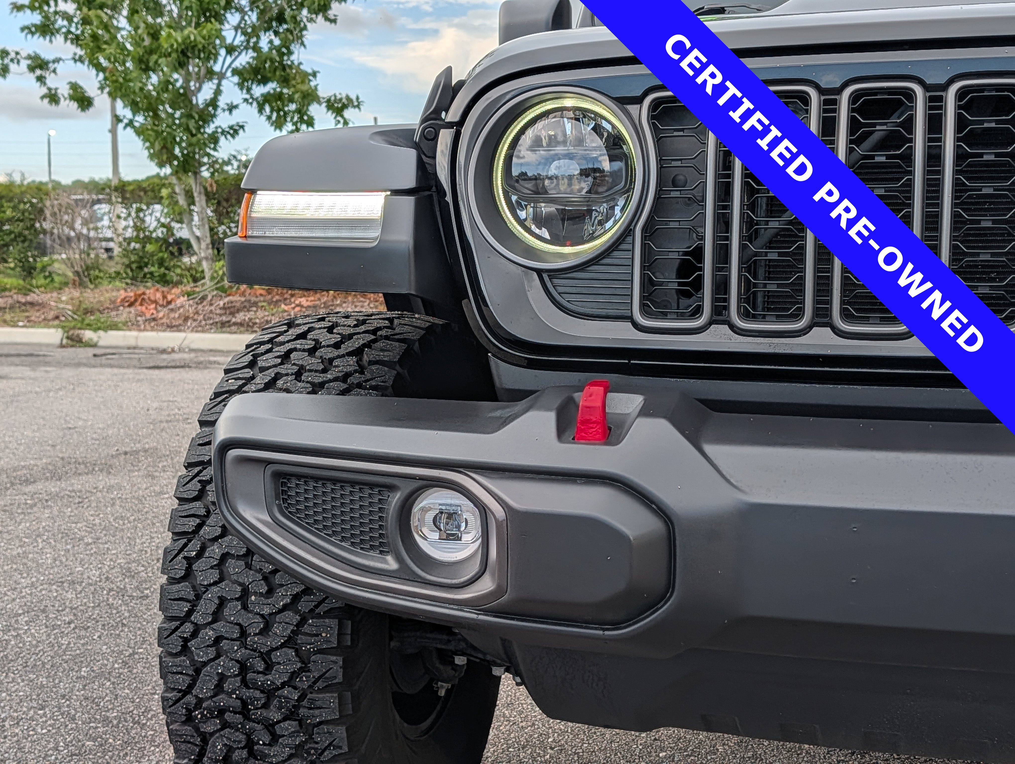 Used 2024 Jeep Wrangler Unlimited Rubicon w/ XTREMEE 35" Tire Package AWD/4WD image 9