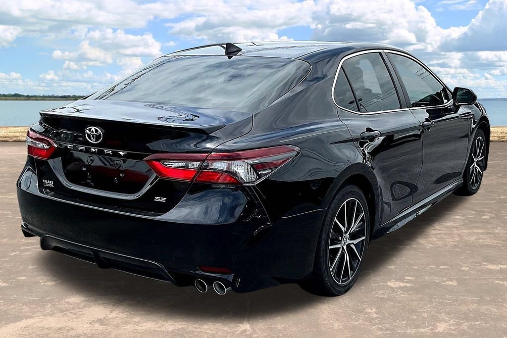 Used 2021 Toyota Camry SE w/ Convenience Package FWD image 7