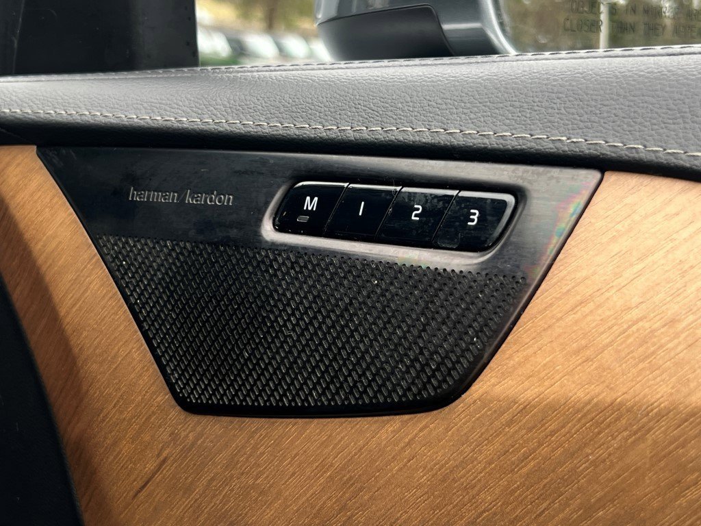 Used 2019 Volvo XC90 T6 Inscription w/ Luxury Package image 11