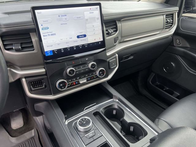 Certified 2023 Ford Expedition XLT image 30