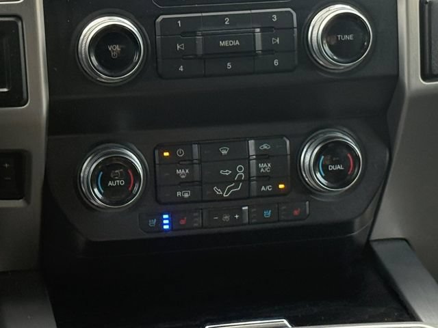 Certified 2019 Ford F250 Platinum w/ Platinum Ultimate Package AWD/4WD image 5