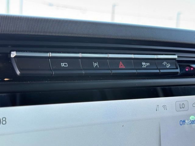 Certified 2022 Ford F150 Platinum w/ Equipment Group 701A High image 25