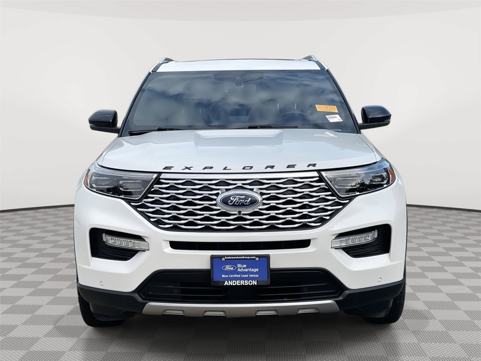Certified 2020 Ford Explorer Platinum w/ Premium Technology Package AWD/4WD image 4