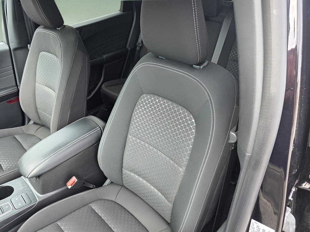 Certified 2024 Ford Escape Active AWD/4WD image 14