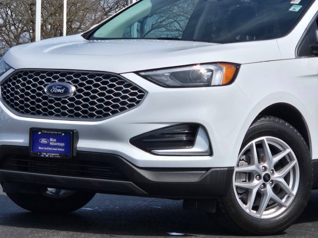 Certified 2024 Ford Edge SEL AWD/4WD image 2