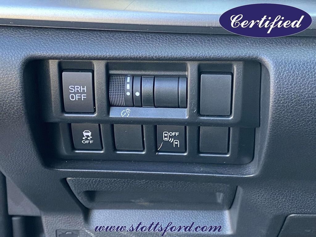 Used 2018 Subaru Crosstrek 2.0i Limited image 17