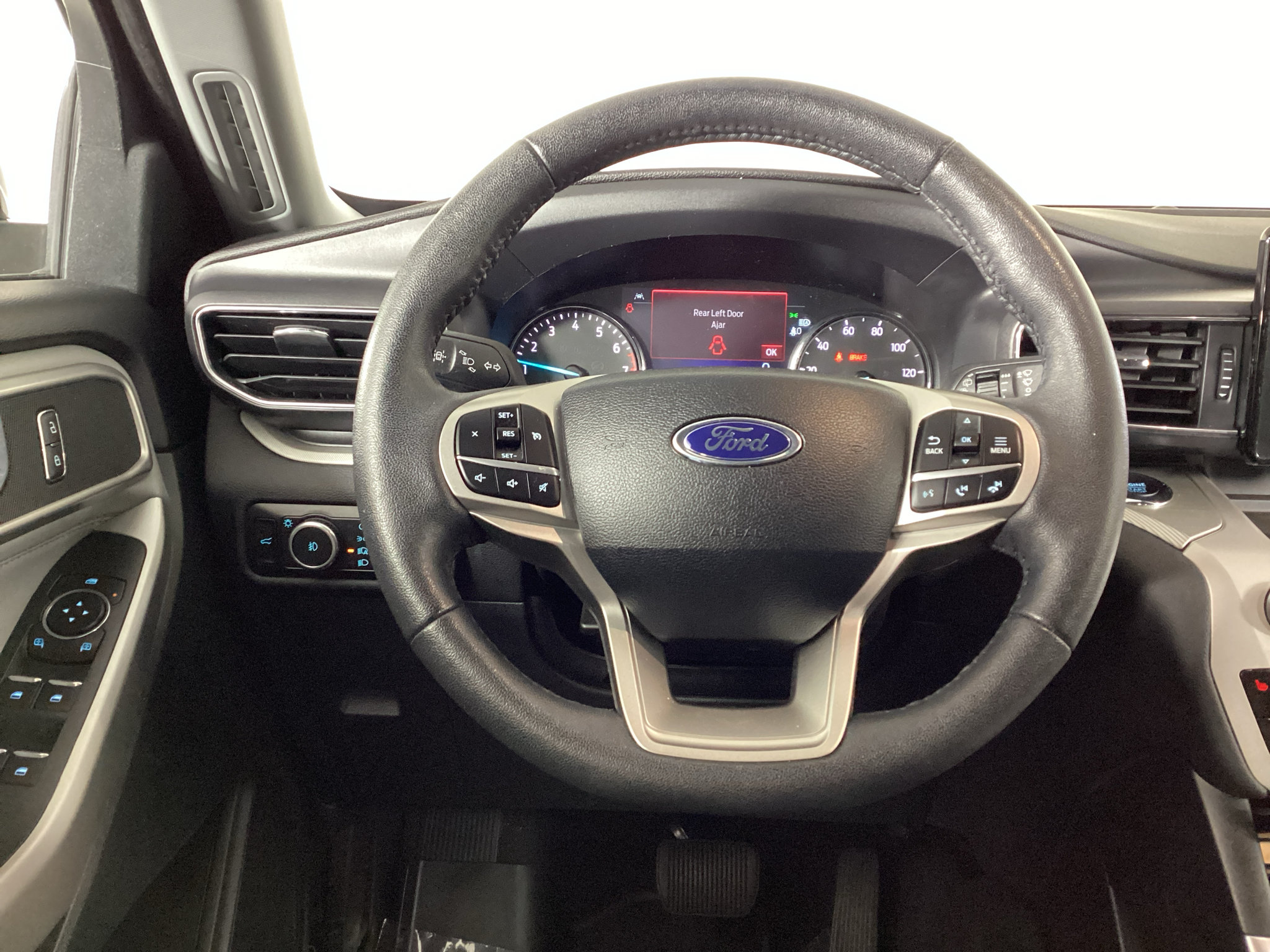 Certified 2024 Ford Explorer XLT w/ Equipment Group 202A AWD/4WD image 20