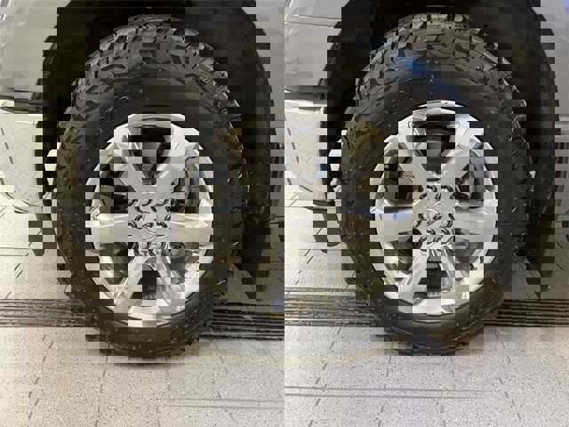 Certified 2023 Ford F150 Lariat w/ FX4 Off-Road Package image 10