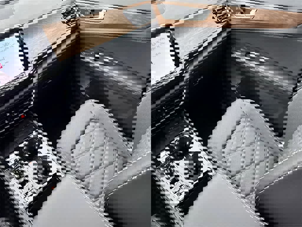 Used 2024 Volkswagen Atlas SE image 23