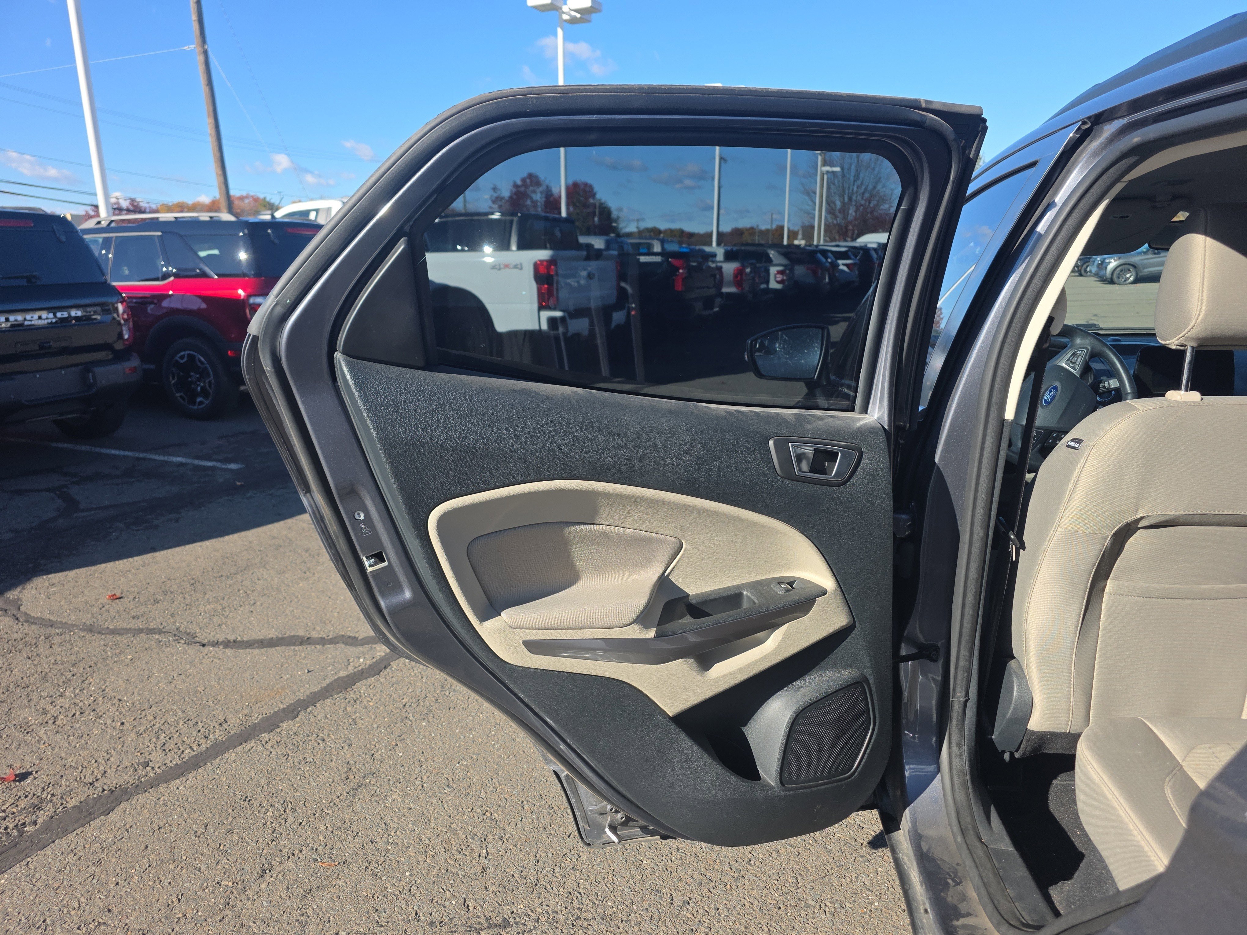 Certified 2019 Ford EcoSport SE image 23