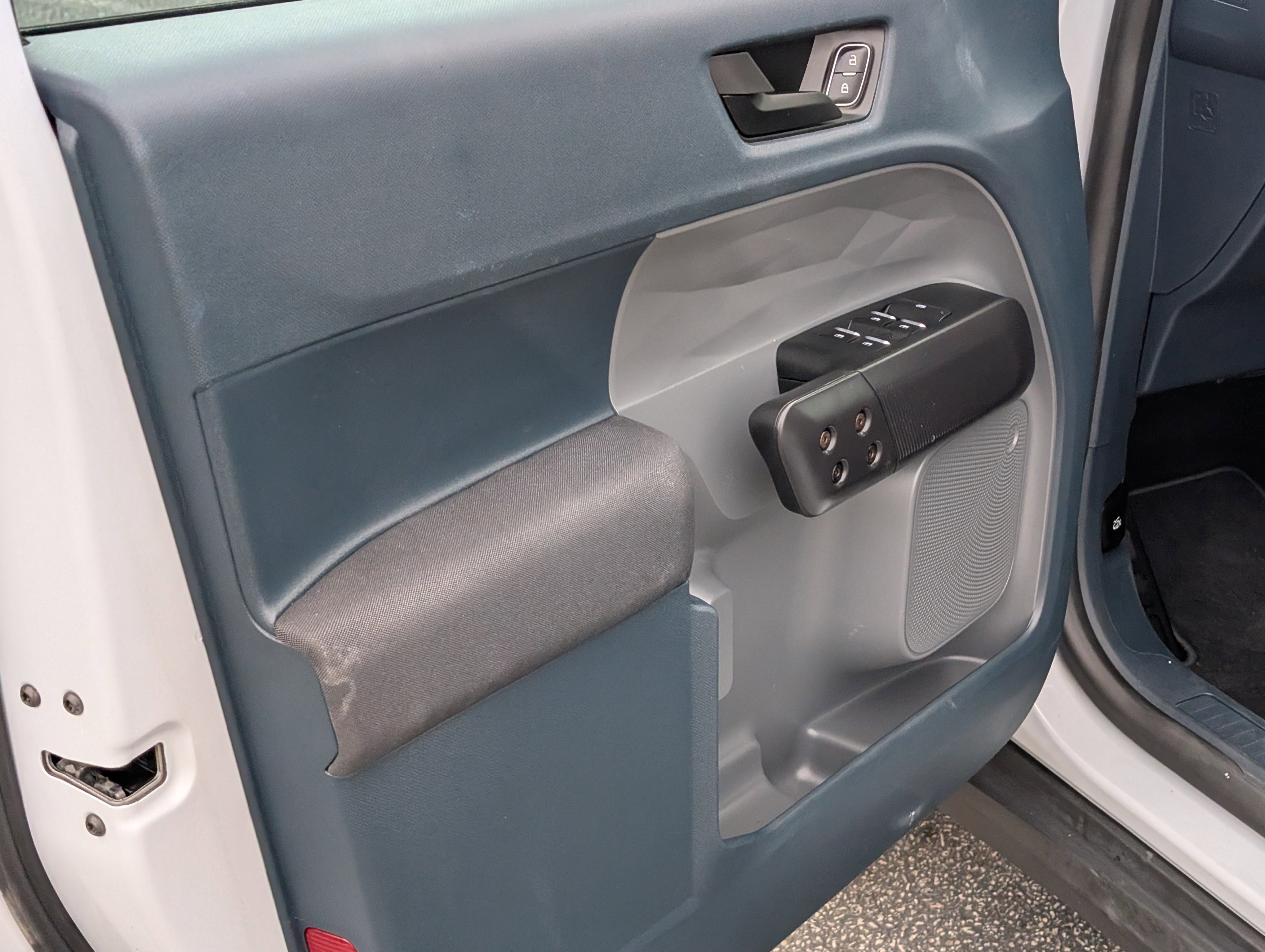 Certified 2025 Ford Maverick XL w/ Equipment Group 102A image 16