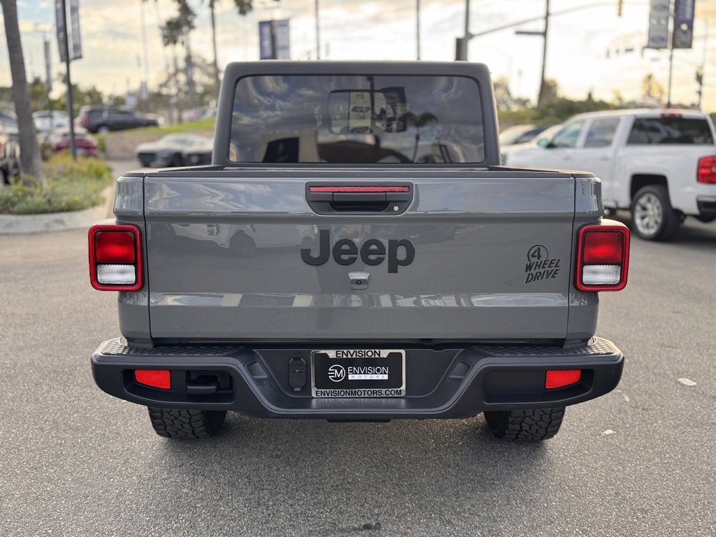 Used 2023 Jeep Gladiator Willys image 11