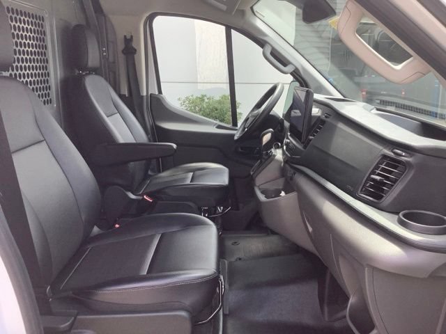 Certified 2026 Ford Transit 250 Low Roof w/ Exterior Upgrade Package RWD image 19