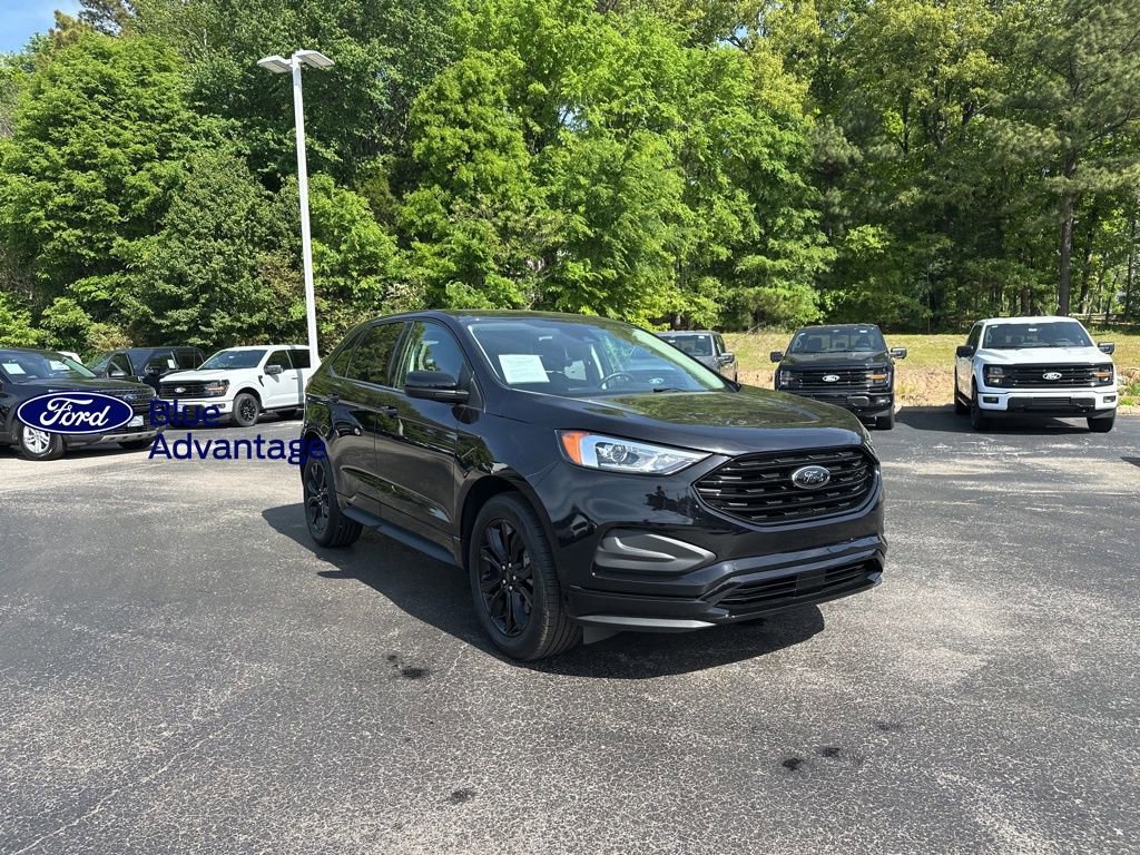 Certified 2024 Ford Edge SE w/ Black Appearance Package AWD/4WD image 7
