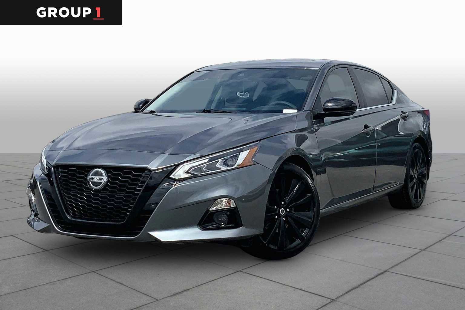 Used 2022 Nissan Altima 2.5 SR w/ Midnight Edition Package FWD image 1