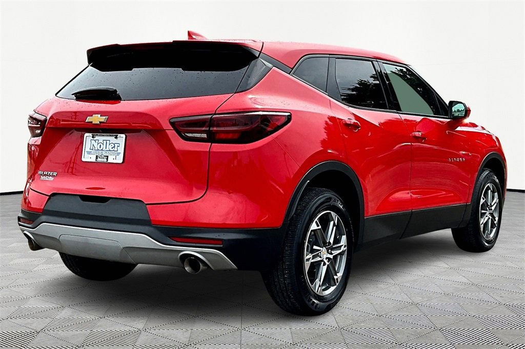 Used 2023 Chevrolet Blazer LT image 4