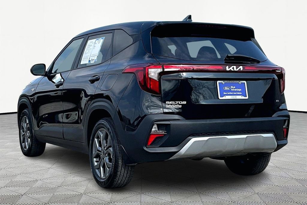 Used 2024 Kia Seltos LX AWD/4WD image 2