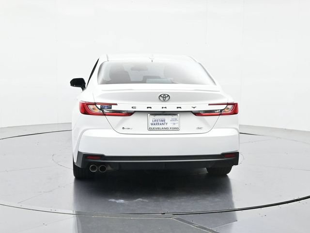 Used 2025 Toyota Camry SE FWD image 9