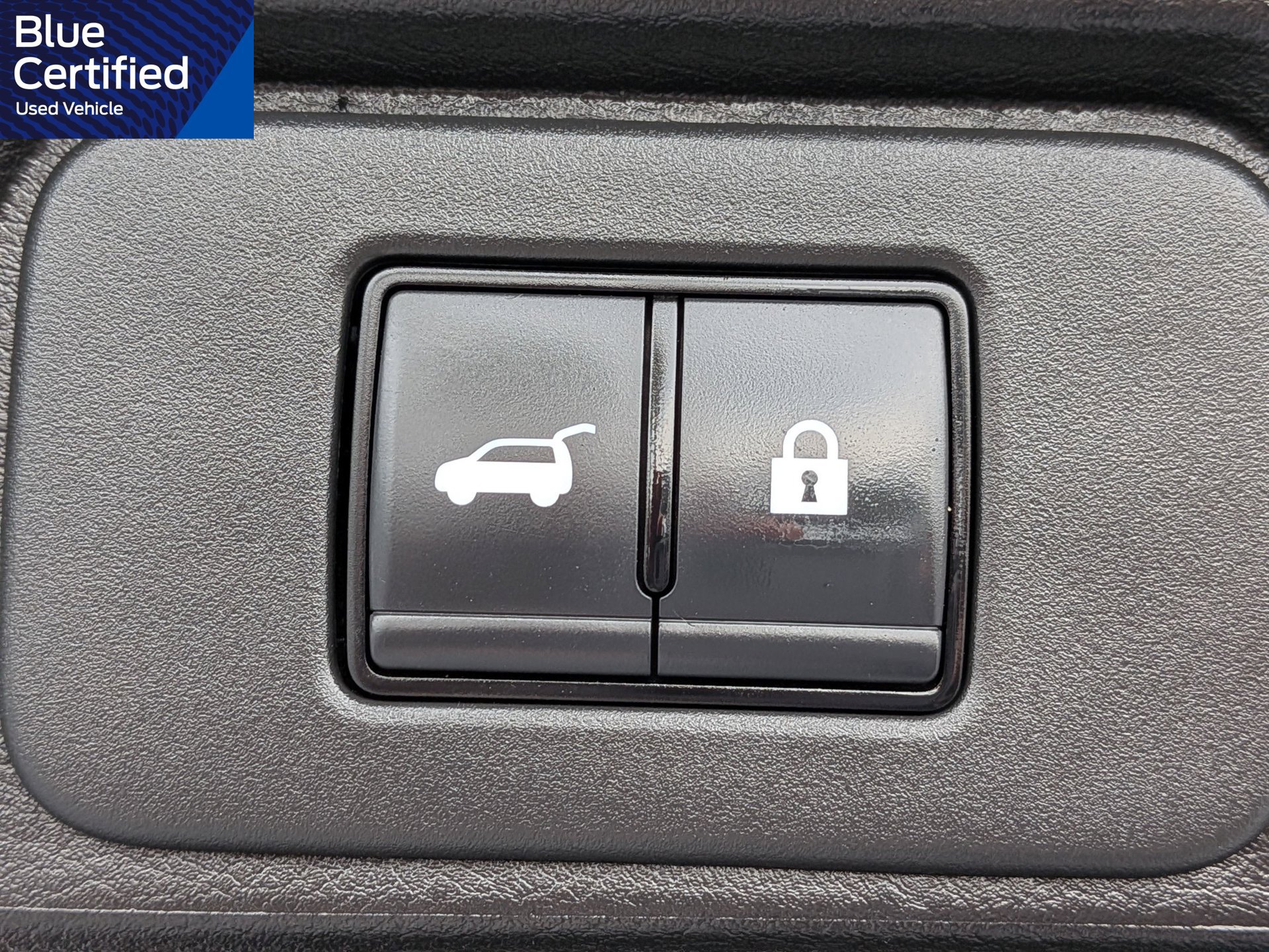 Used 2025 Nissan Rogue SV FWD image 16