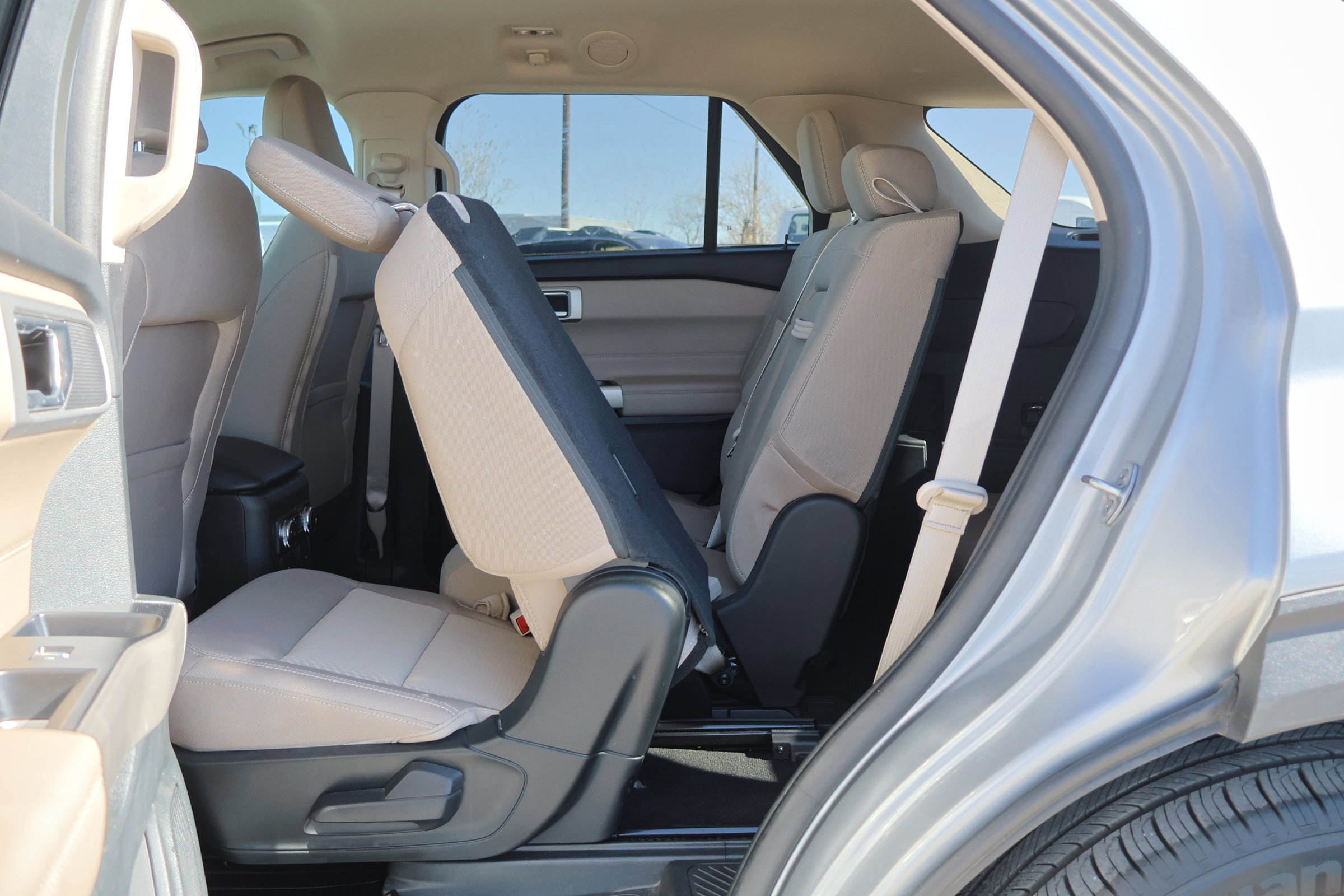 Certified 2023 Ford Explorer XLT image 42