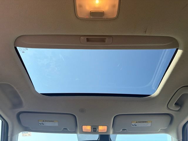 Used 2025 Hyundai Venue SEL FWD image 16