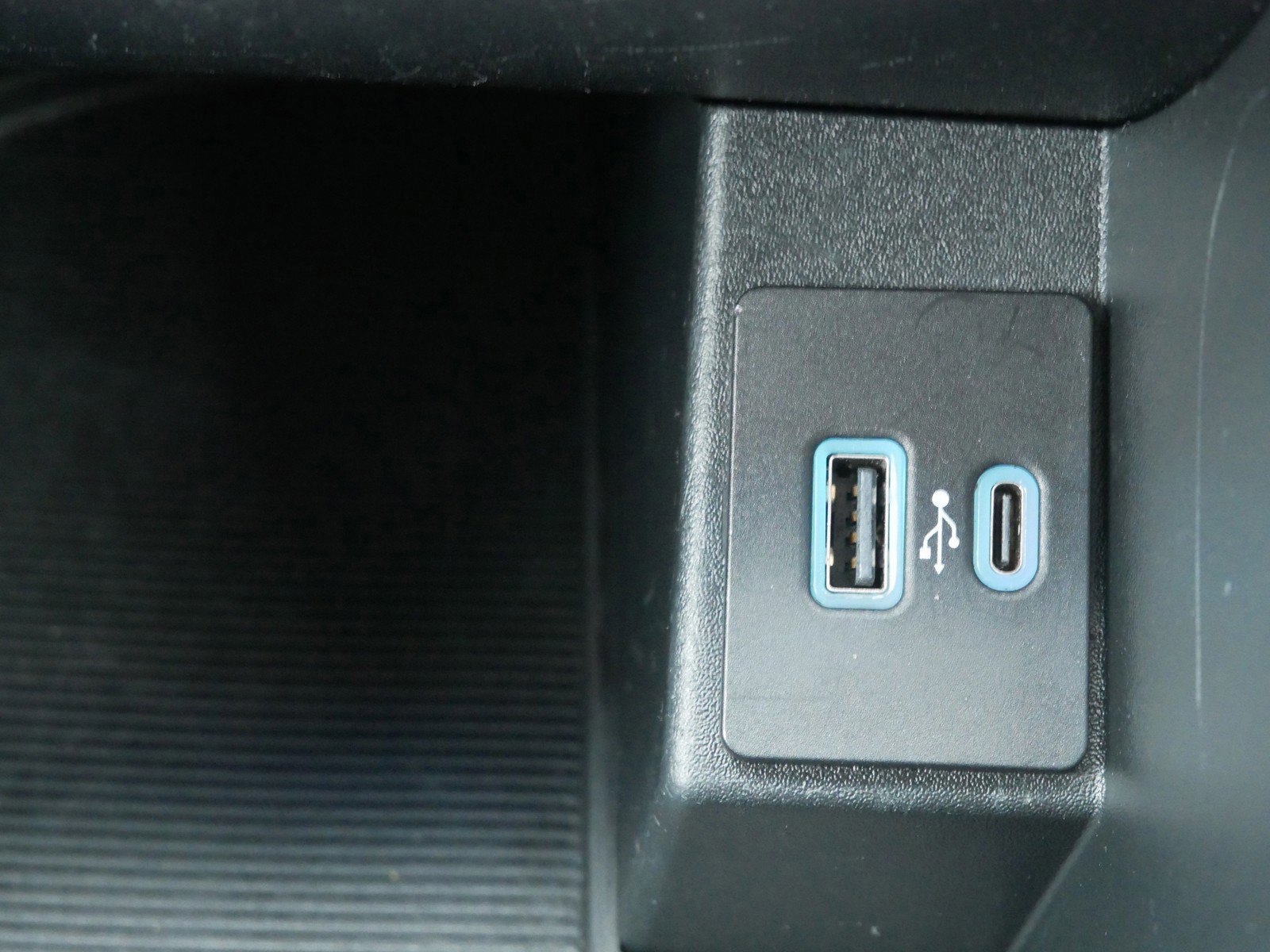 Certified 2024 Ford Edge SEL image 28