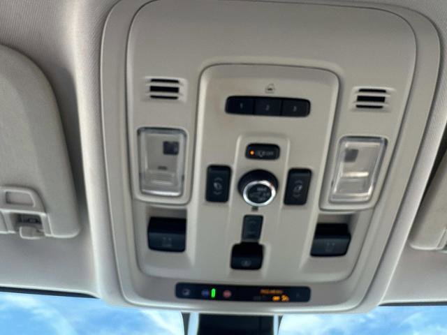 Used 2021 GMC Yukon Denali image 24